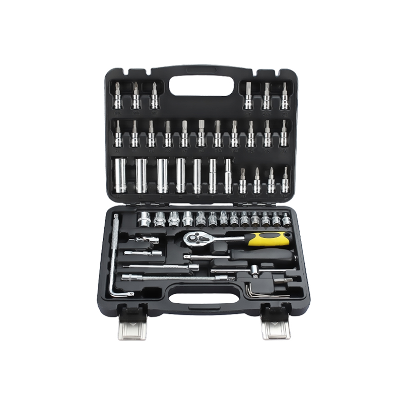 54 outils de service automobile pour la maison
